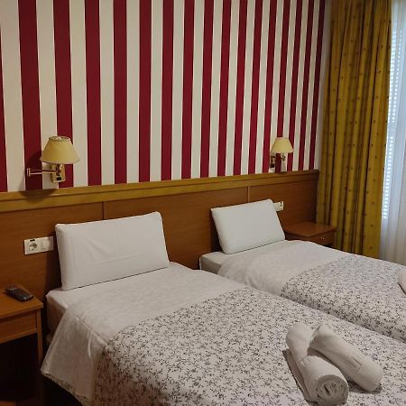 Hostal Salome Мадрид Екстер'єр фото