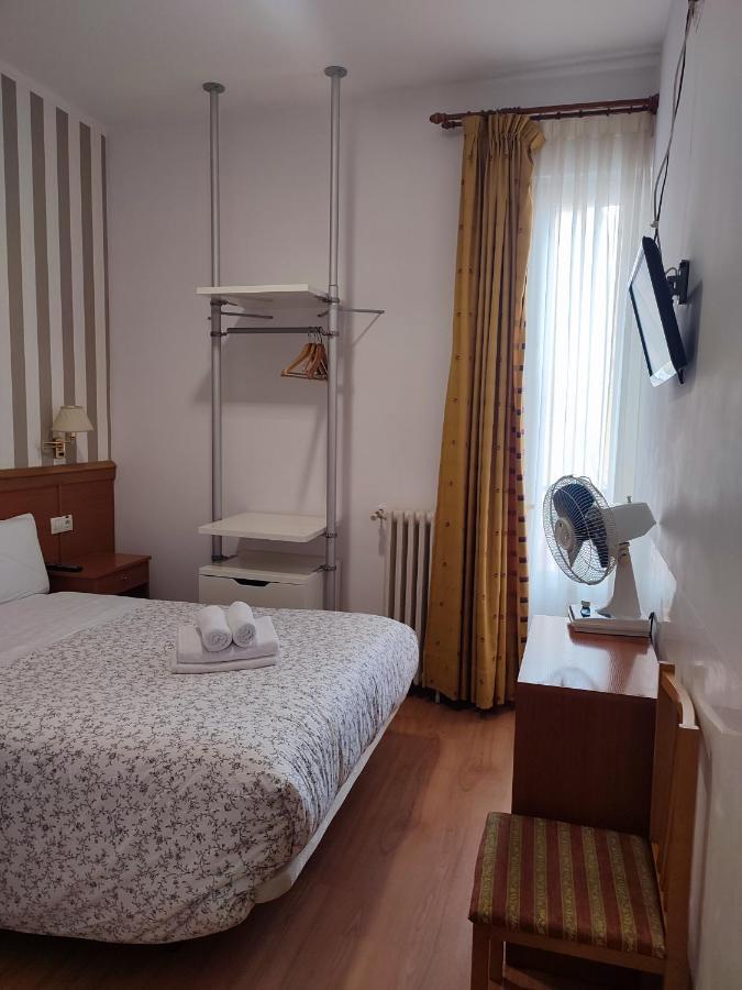 Hostal Salome Мадрид Екстер'єр фото